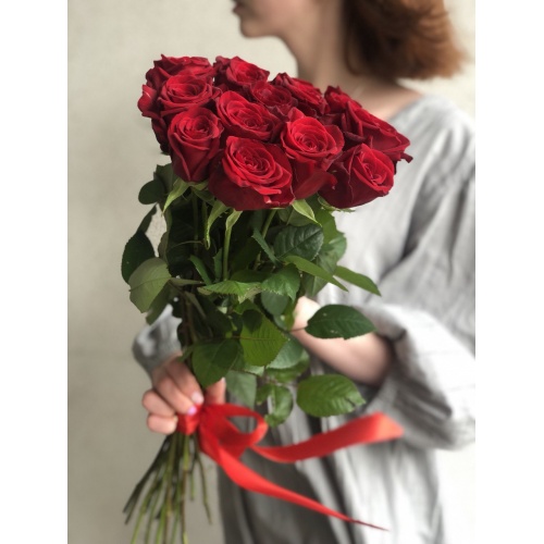 Букет из 15 роз «Обжигающий»