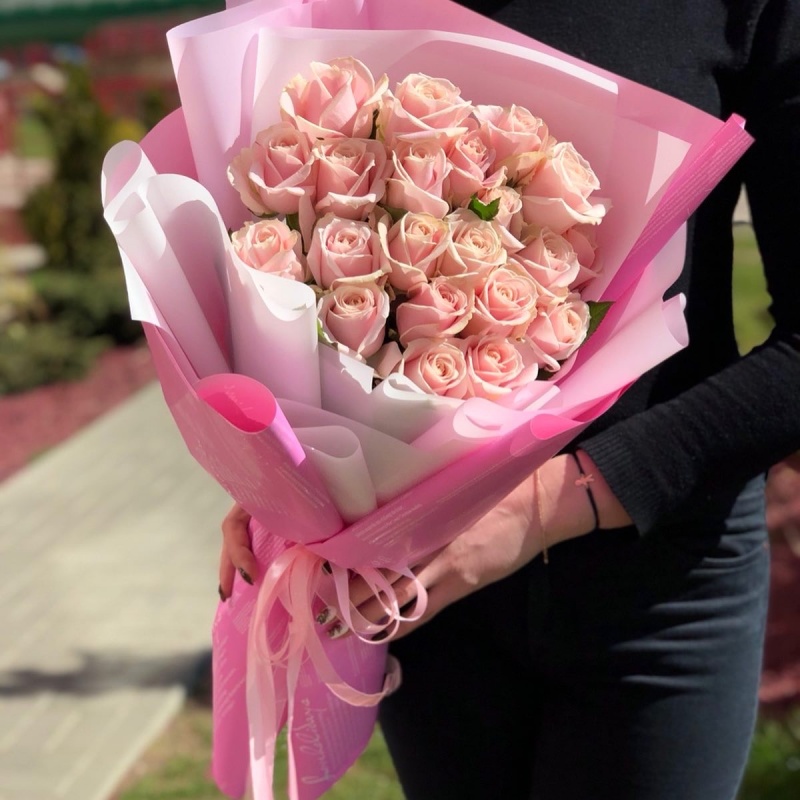 Букет из 21 розы сорта Свит Аваланж