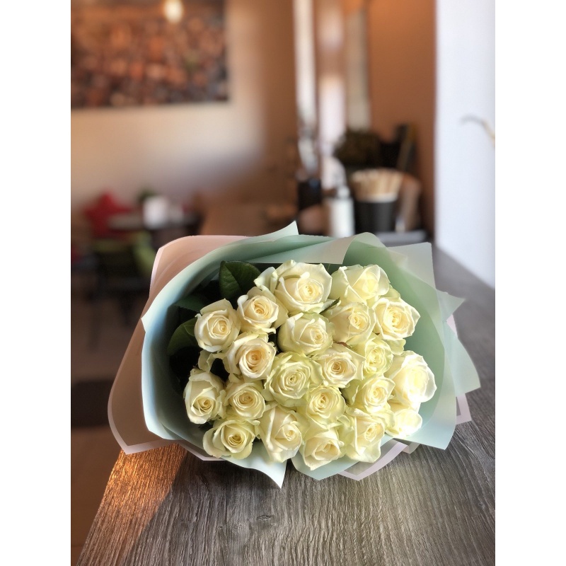 Букет из 21 розы "Рандеву"