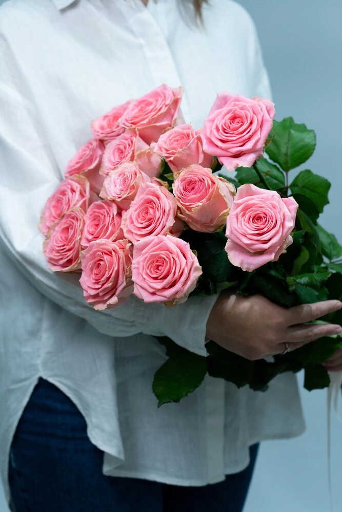 Картинка Букет из 15 роз Софи Лорен 40 см