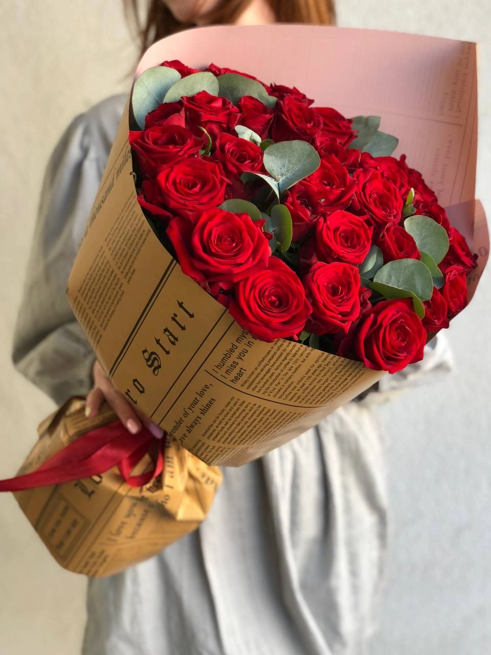 Картинка Букет из 27 роз "Леди ин Рэд" 60 см