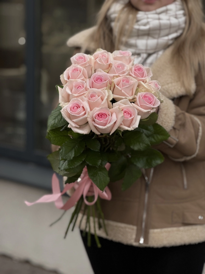 Картинка Букет из 15  роз "Сорбет" 60 см