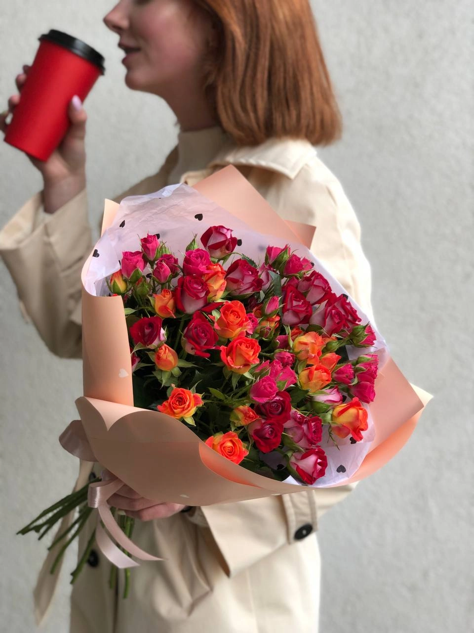 Картинка Букет из 15 кустовых роз "Луна" 40 см Картинка Букет из 15 кустовых роз "Луна" 40 см