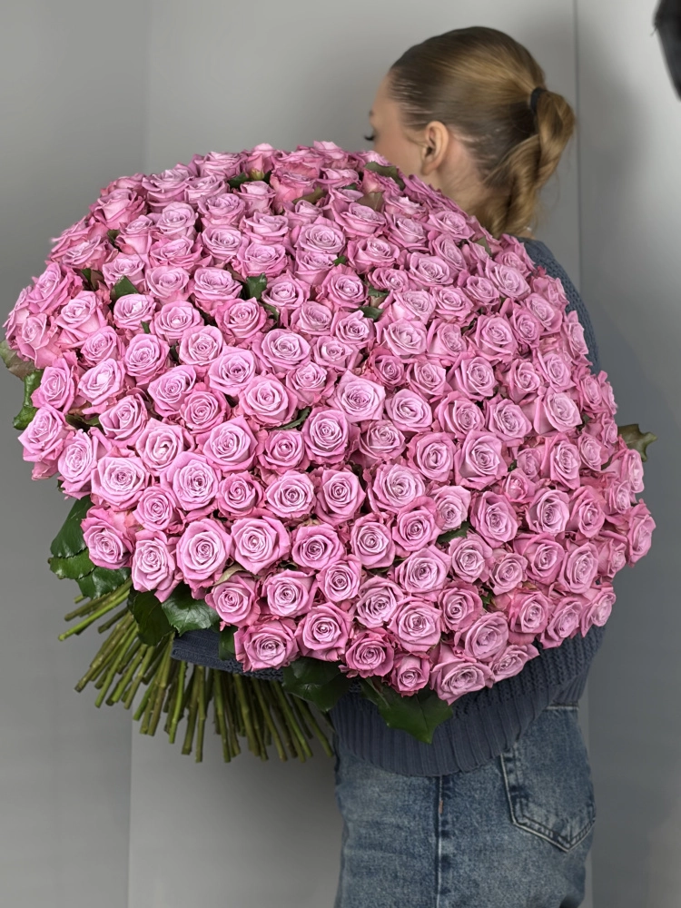 Букет из  151 розы Маритим