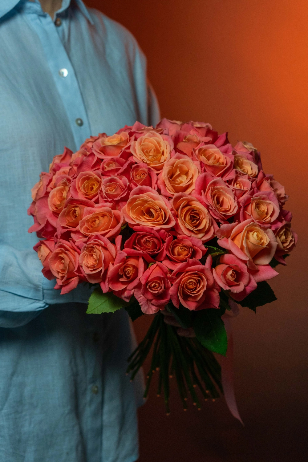 Картинка Букет из 45 роз Мисс Пигги 50 см