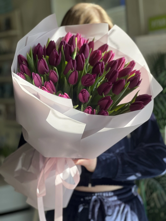 Картинка Букет из 41 фиолетового тюльпана "Лаванда"