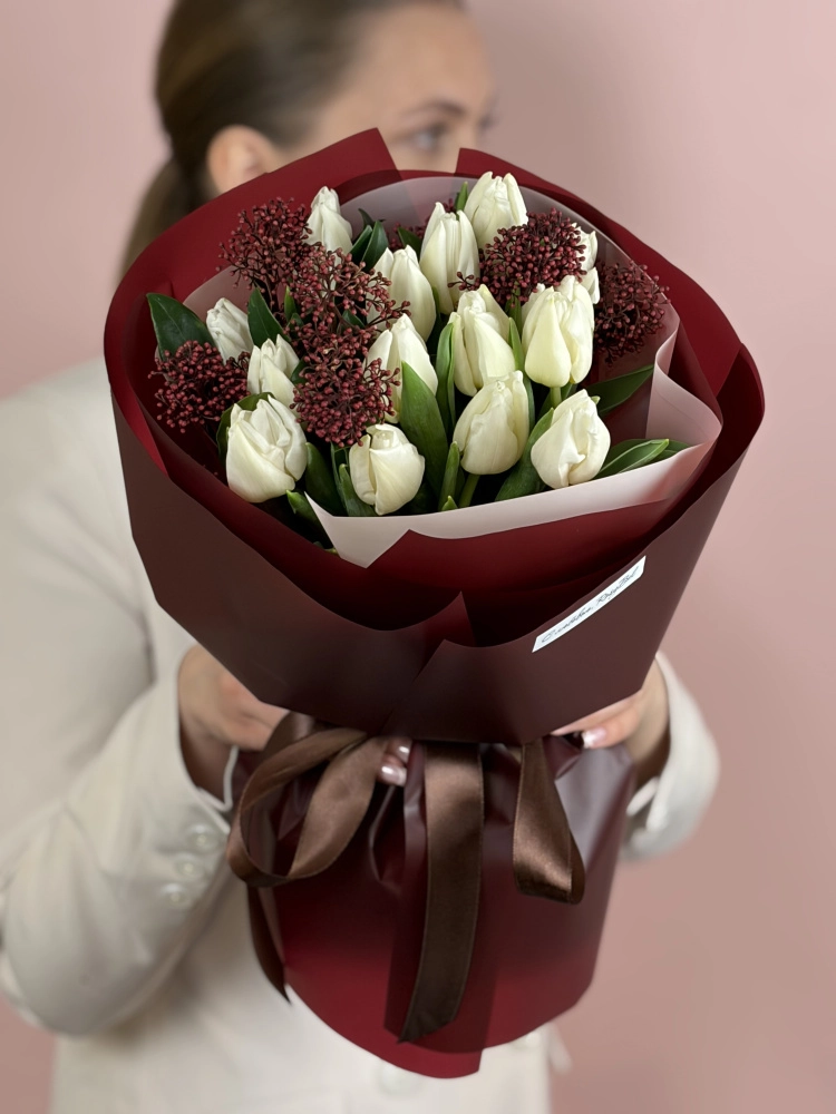 Картинка Букет из 15 тюльпанов «Зимняя Вишня»