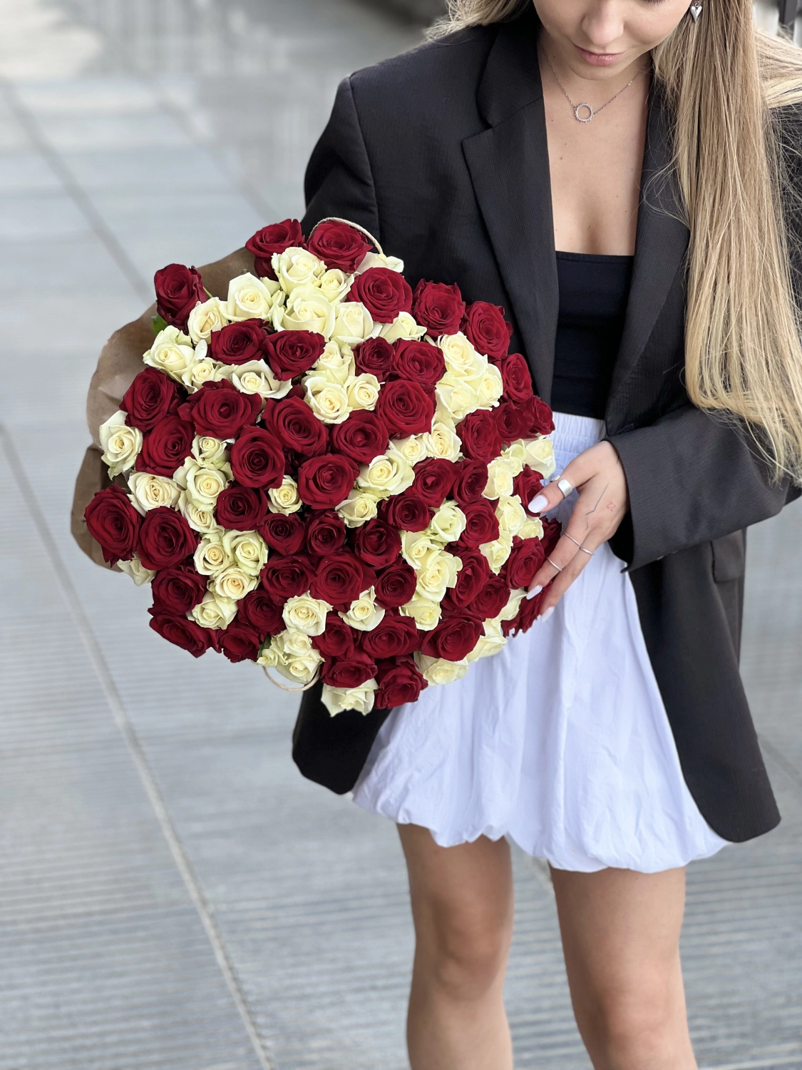 Картинка Букет из 75 роз "Монро" 60 см