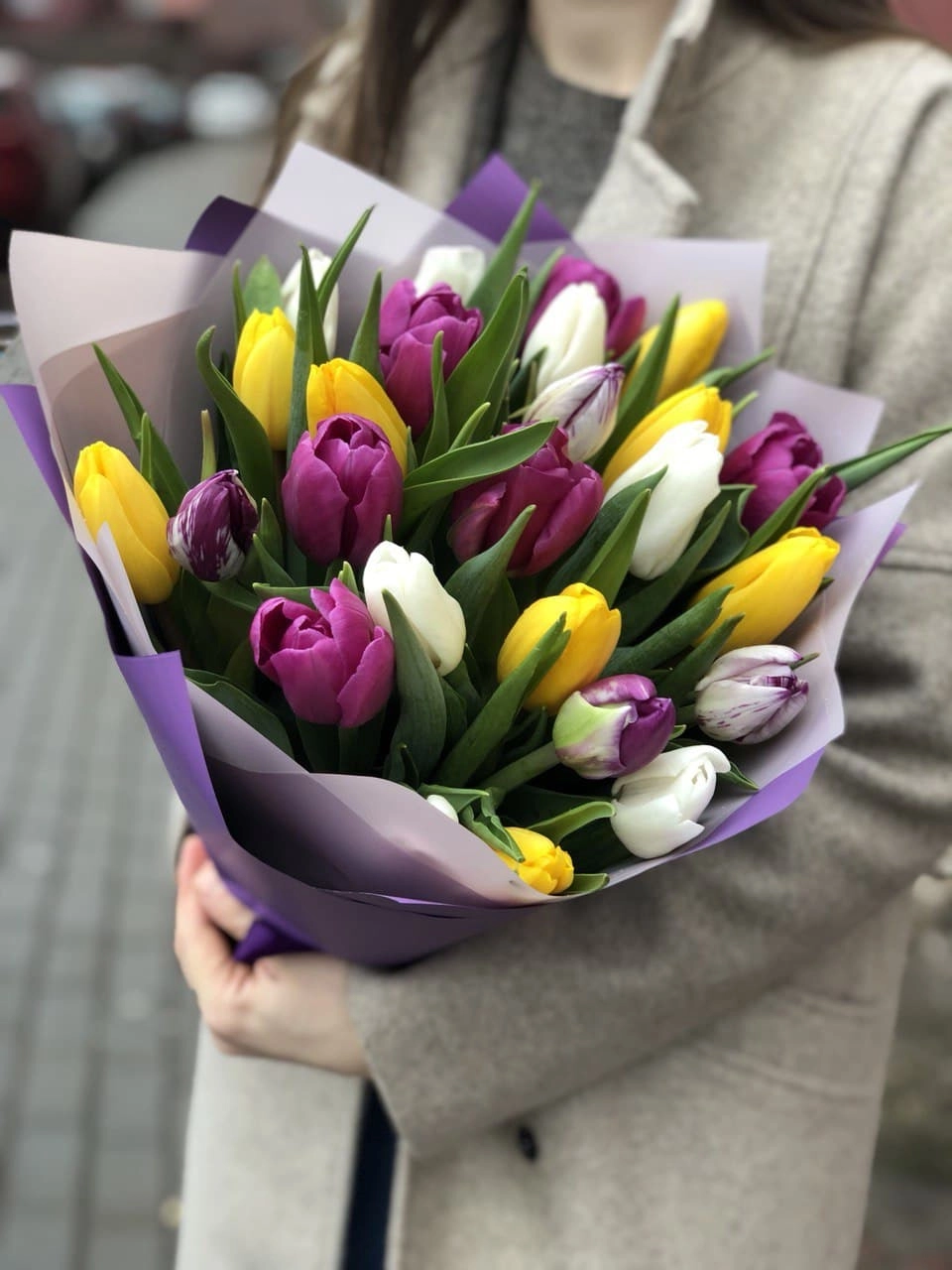 Картинка Букет из 25 тюльпанов "Яркий день"