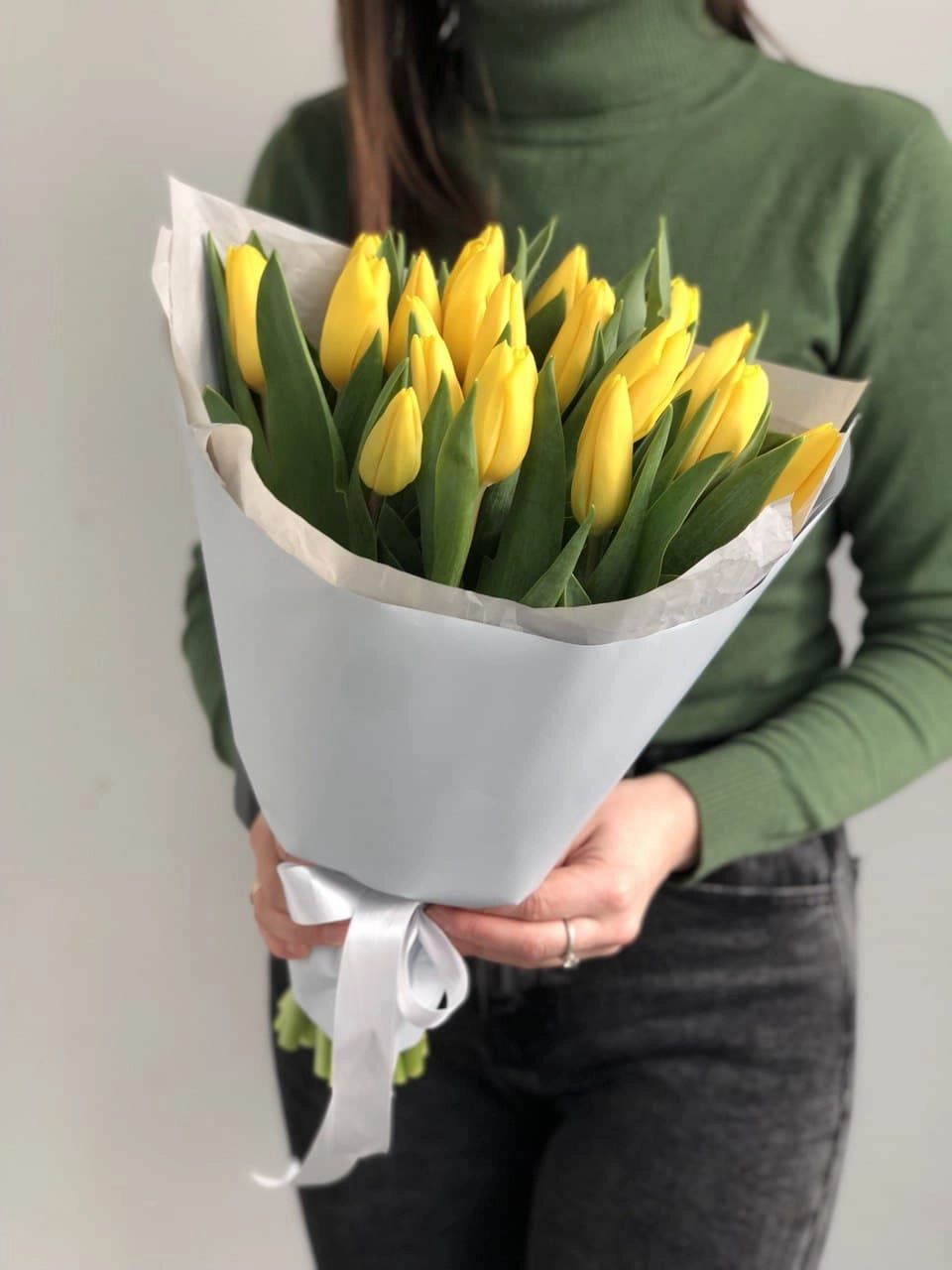  Букет из 19 желтых тюльпанов