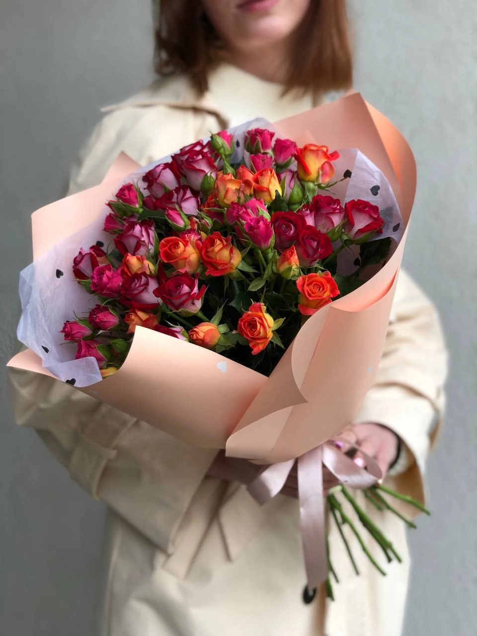 Картинка Букет из 15 кустовых роз "Луна" 40 см Картинка Букет из 15 кустовых роз "Луна" 40 см