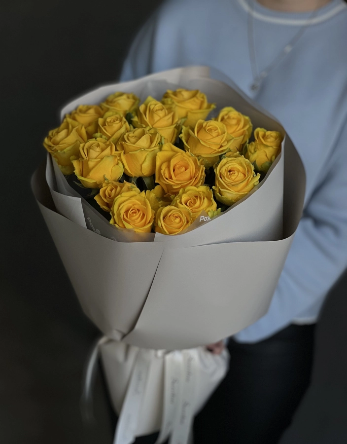 Картинка Букет из 17 роз "Голд" 40 см