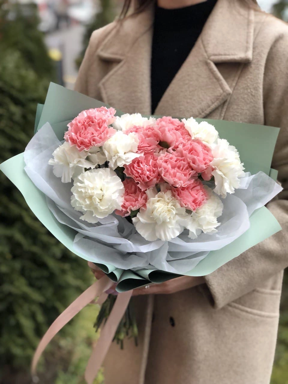 Картинка Букет из 23 гвоздик "Палитра"