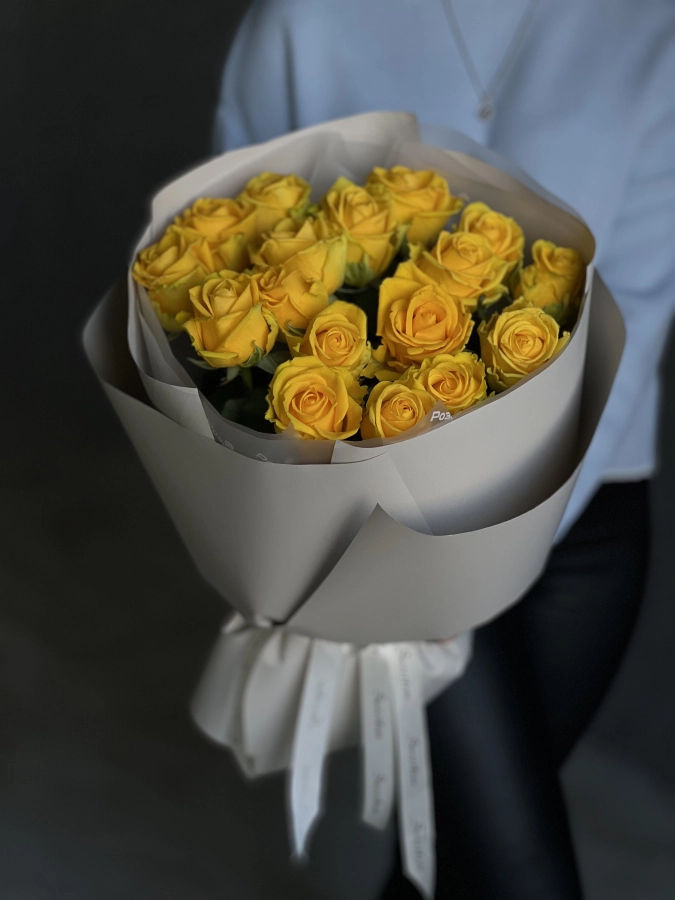 Картинка Букет из 17 роз "Голд" 40 см