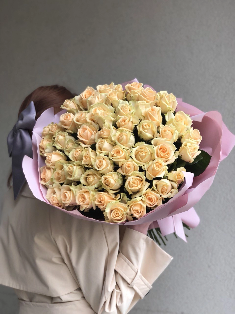 Картинка Букет из 51 розы Пич Аваланж 50 см