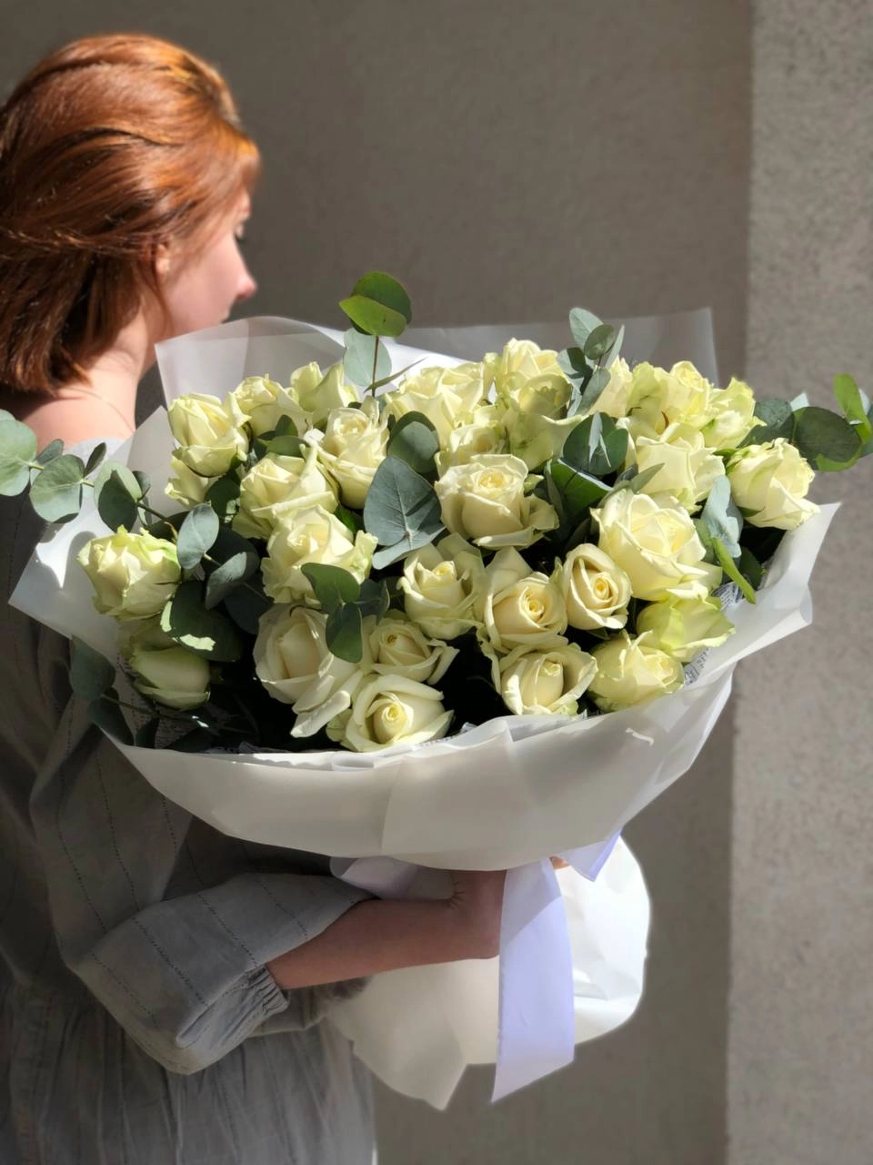 Картинка Букет из 31 роз "Айсберг " 60 см