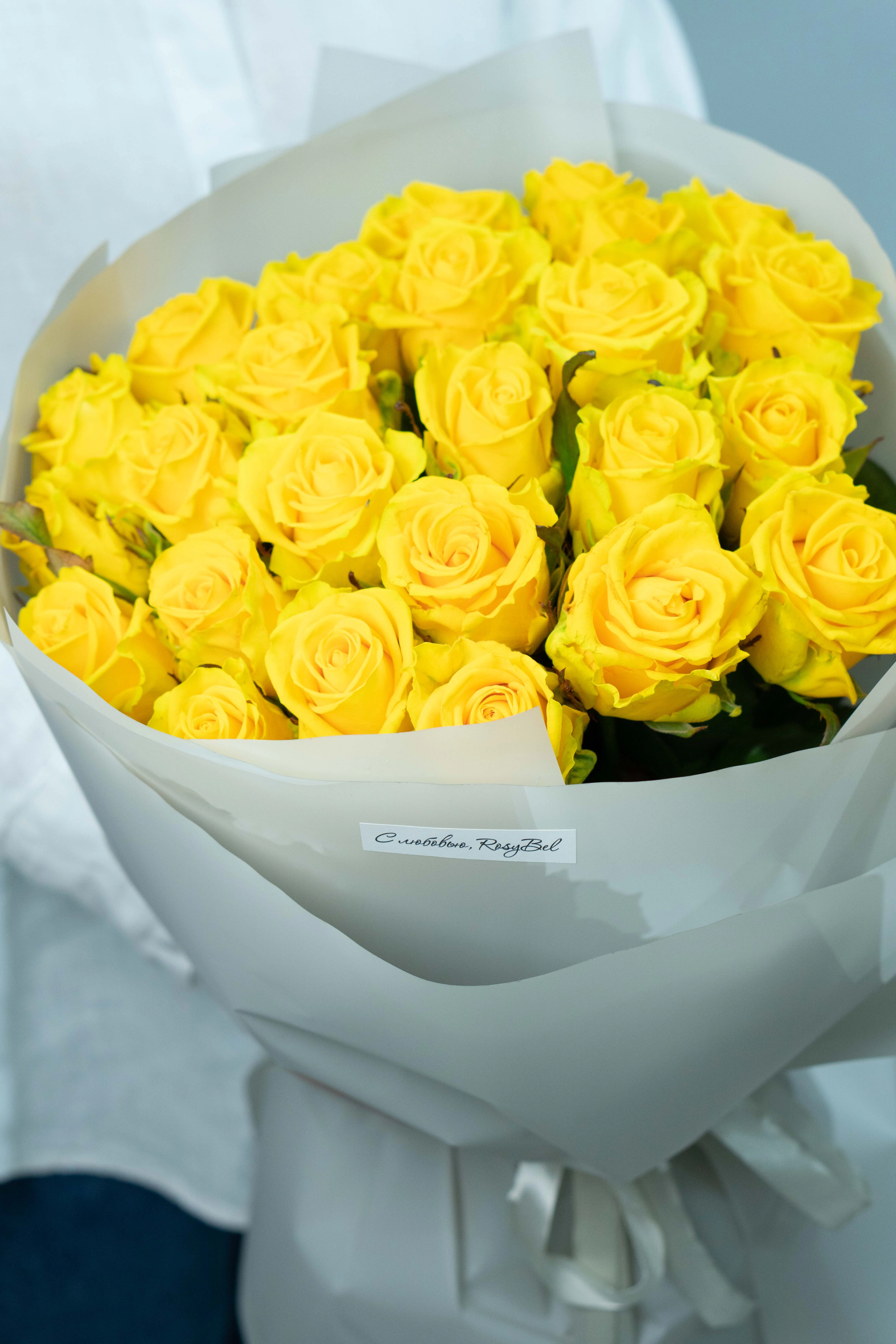 Картинка Букет из 25 желтых роз "Париж" 40 см Картинка Букет из 25 желтых роз "Париж" 40 см