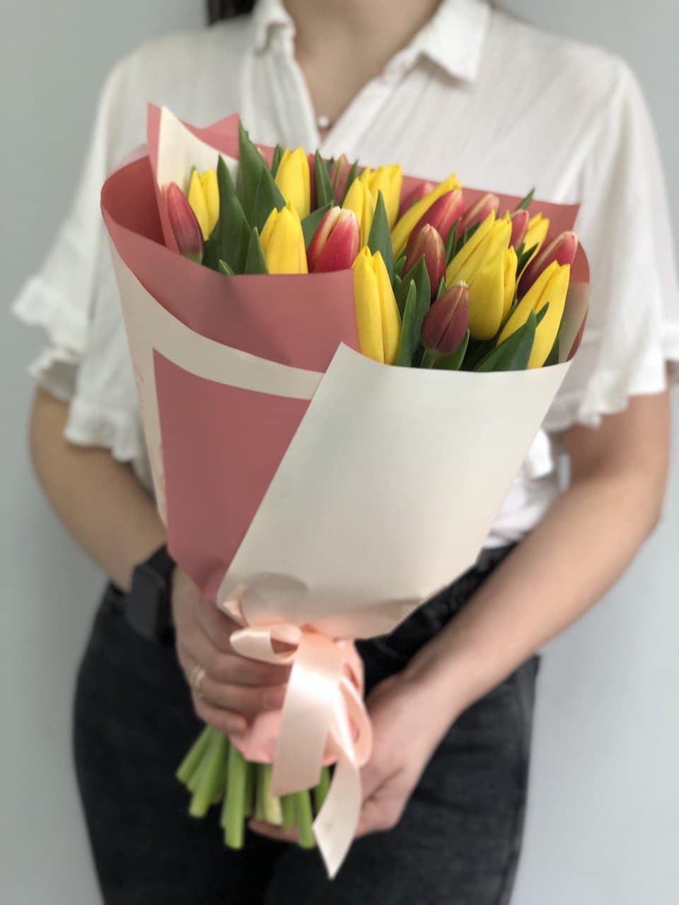 Картинка Букет из 25 тюльпанов  "Валенсия"