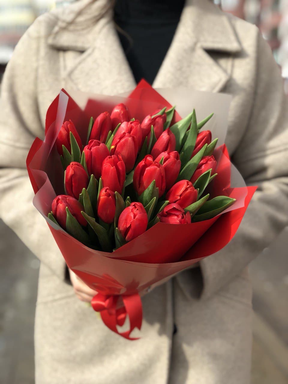 Картинка Букет из 21 красного тюльпана