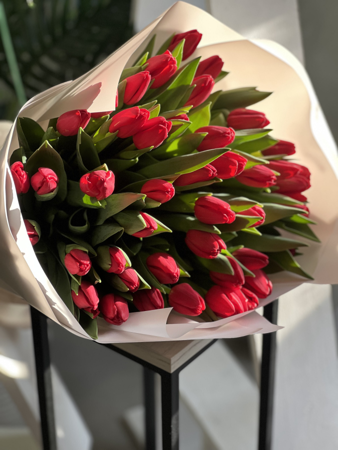 Картинка Букет из 49 тюльпанов "Париж""