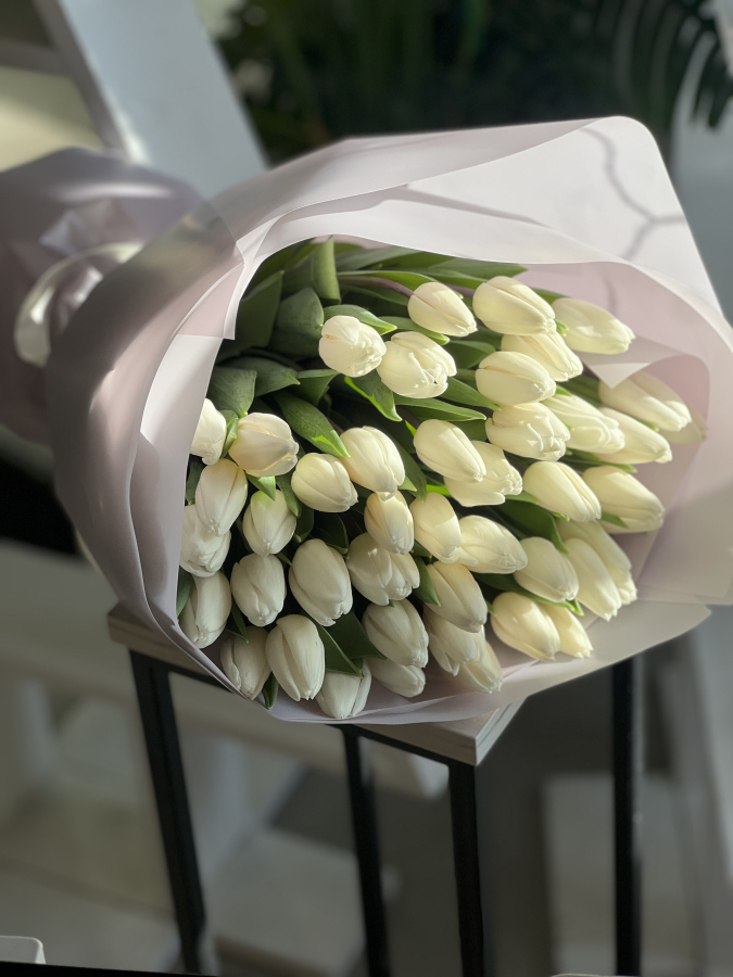 Картинка Букет из 41 белого тюльпана