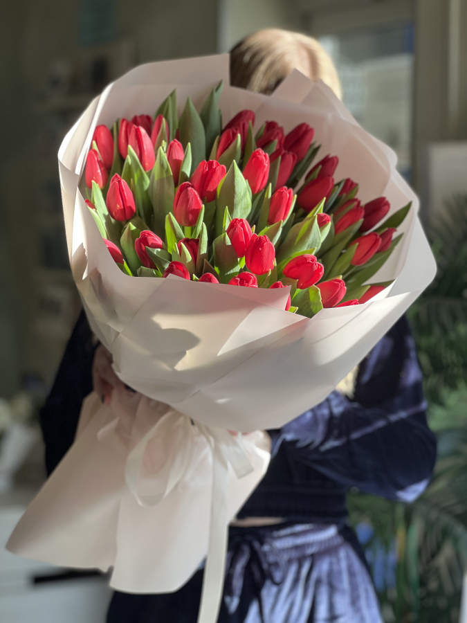 Картинка Букет из 49 тюльпанов "Париж""