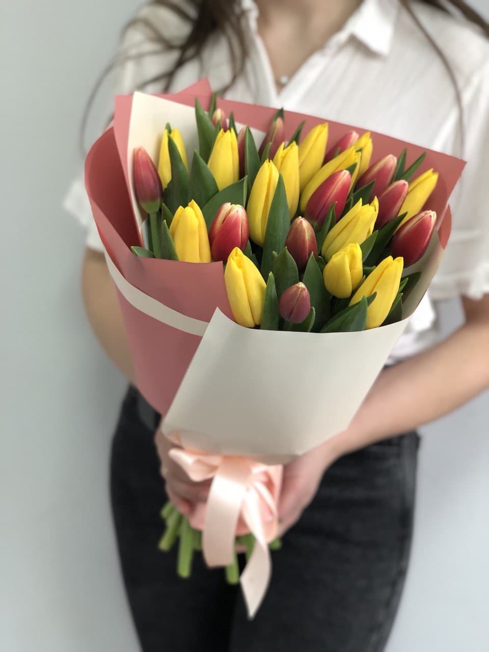 Букет из 25 тюльпанов  "Валенсия"