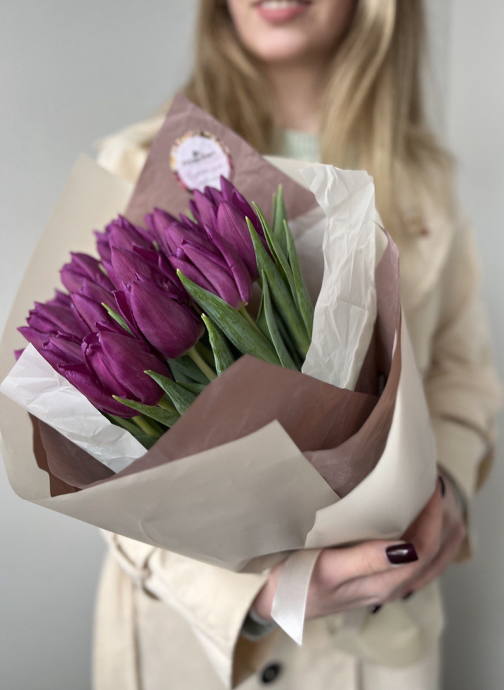 Картинка Букет из 19 тюльпанов «Тайны Востока»