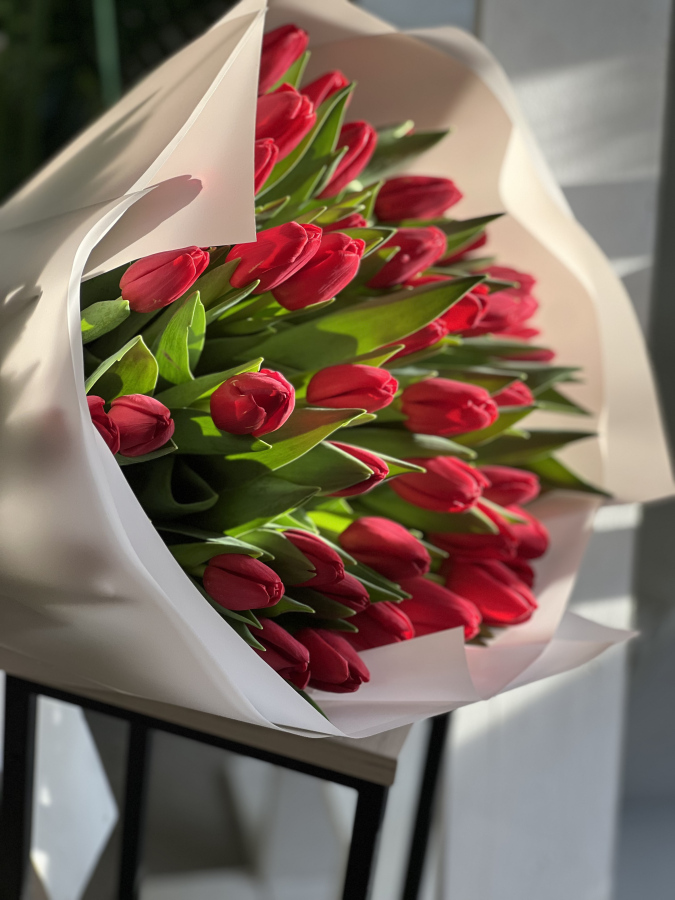 Картинка Букет из 49 тюльпанов "Париж""