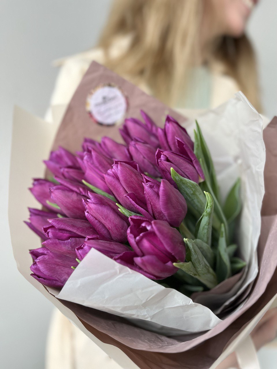 Картинка Букет из 19 тюльпанов «Тайны Востока»